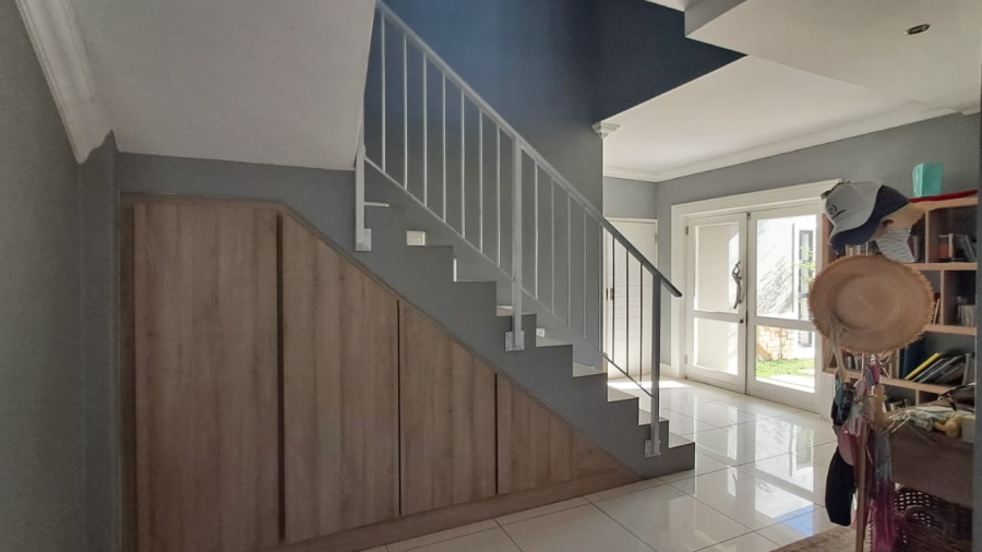 To Let 4 Bedroom Property for Rent in Avalon Estate Western Cape